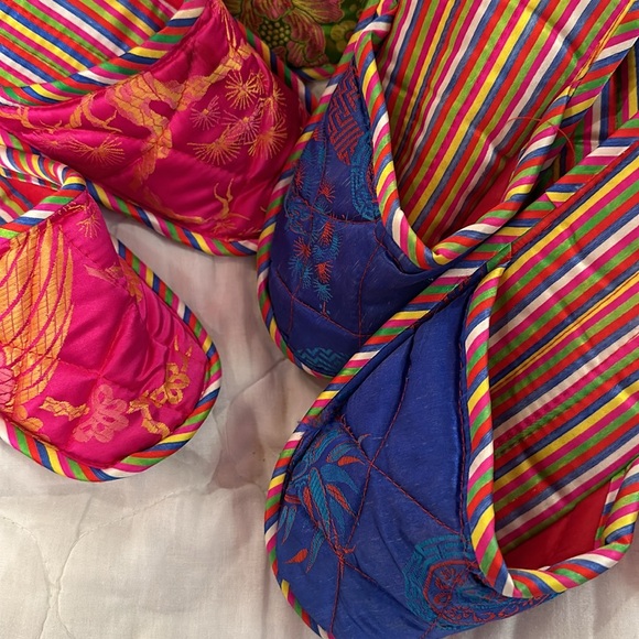 Korean Satin Slippers Set of 10 - Picture 8 of 10